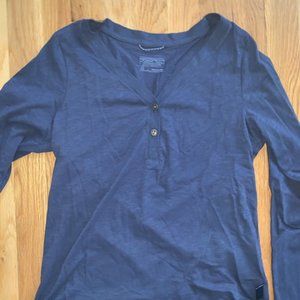 Patagonia henley long sleeve top XS